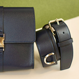 Couleur Bleu Marine Cuir Grainé Collection ASTRÉ Ceinture en cuir Ceinture, pièces métalliques argentées